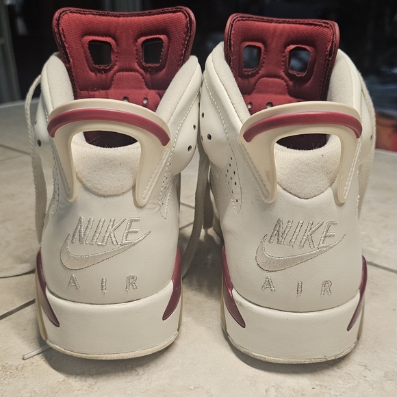 Air Jordan 6 Retro Maroon Nike 8 - Picture 9 of 10